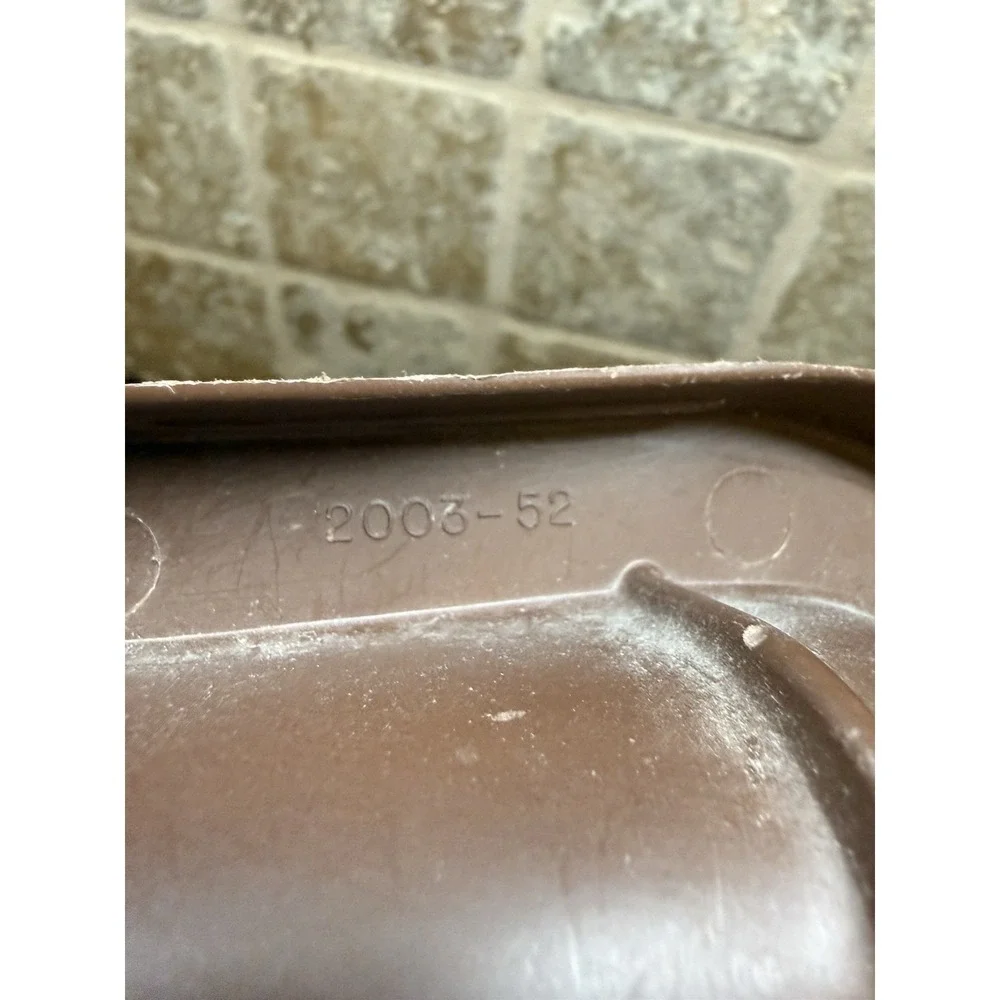 VTG Rubbermaid Hard Rubber Dust Pan Brown Flat‎ Edge 2003-52